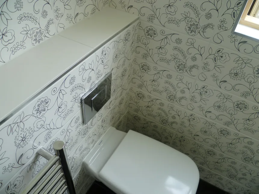 TITLE / Description line here